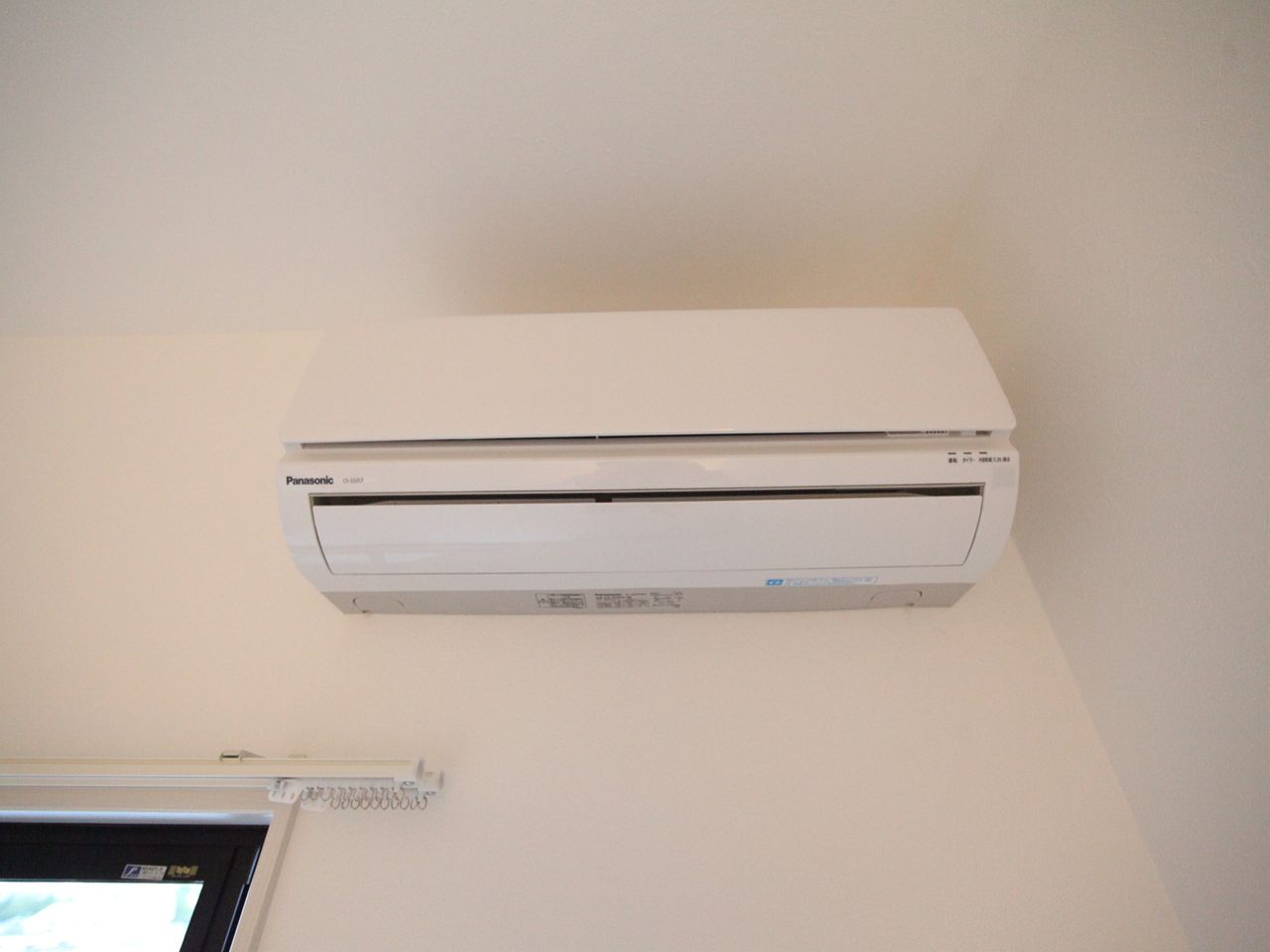 Other Equipment. Air-conditioned in all rooms (3 groups)