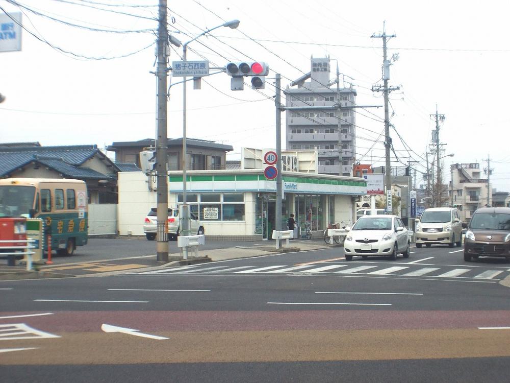 Convenience store. Until FamilyMart 350m