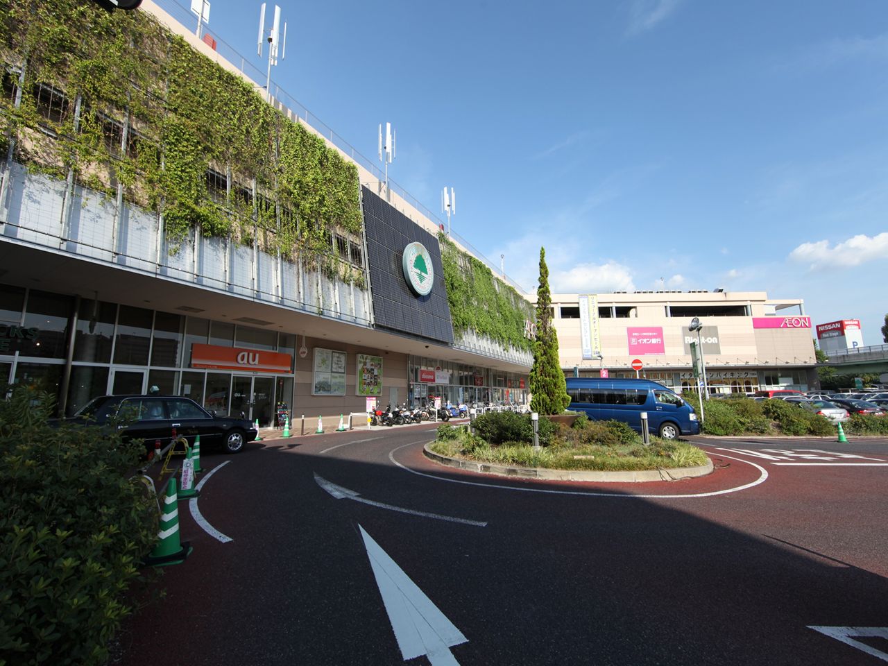 Shopping centre. Ion Chikusa (with Super 24 hours) Shopping center 353m until the (shopping center)