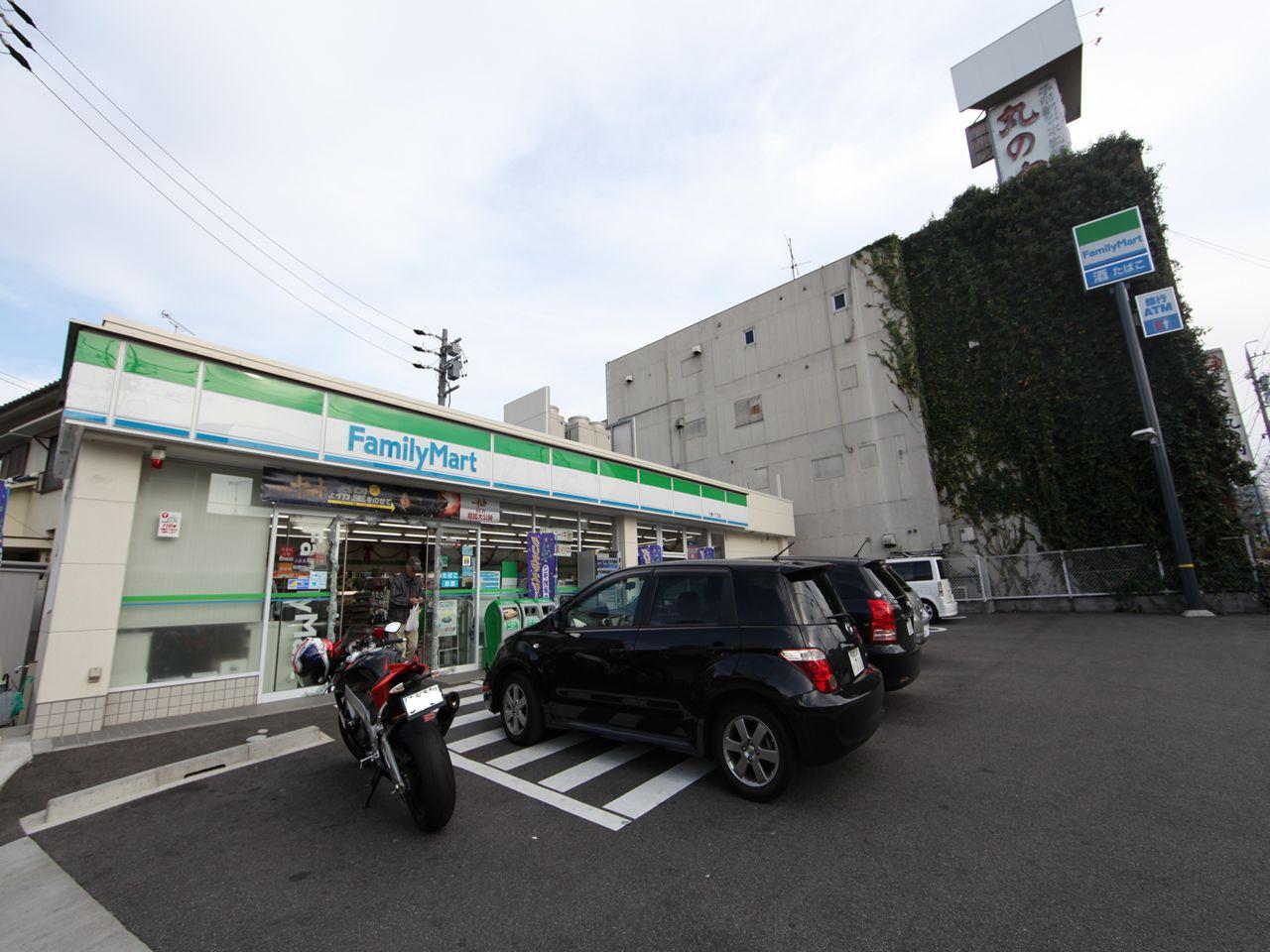 Dorakkusutoa. FamilyMart Chigusa chome shop 509m until (drugstore)