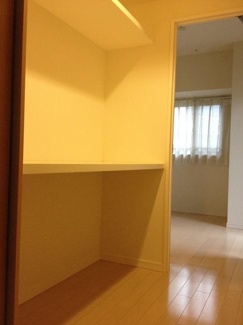 Receipt. Spacious storage