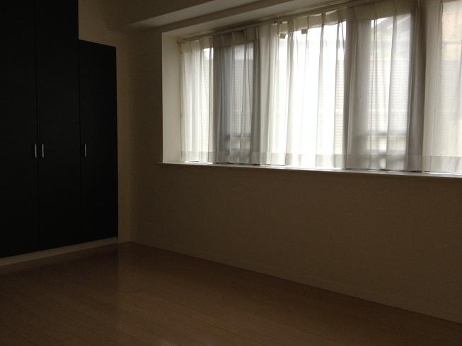 Non-living room. East side Western-style