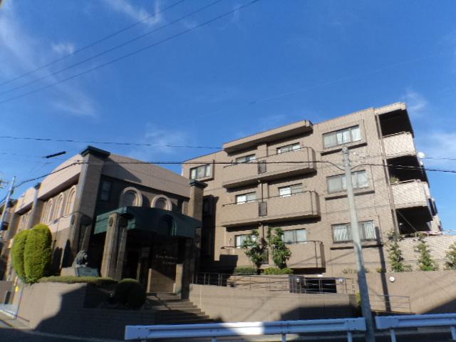 Local appearance photo. Local (11 May 2013) Shooting