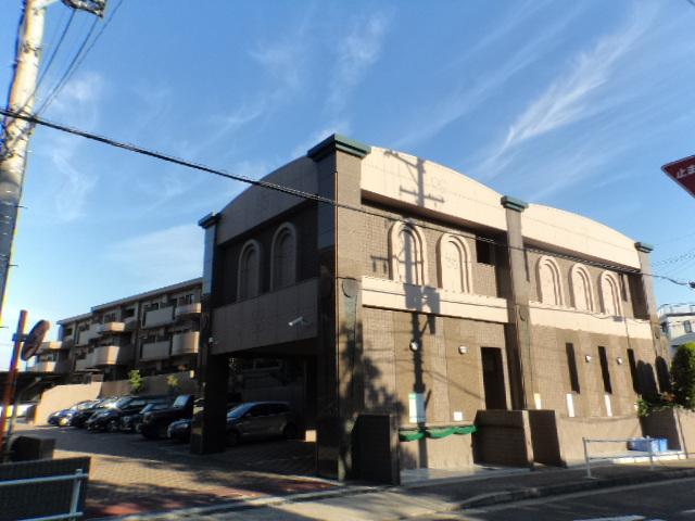 Local appearance photo. Local (11 May 2013) Shooting