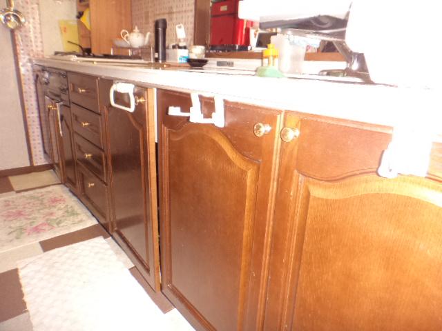 Kitchen. Indoor (11 May 2013) Shooting