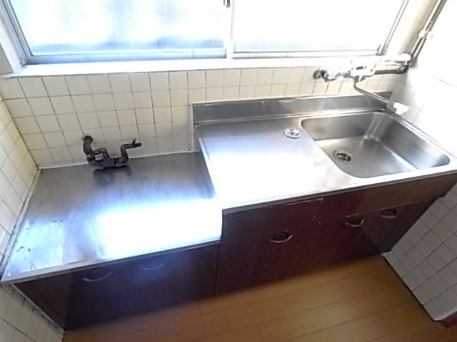 Kitchen. Stove installation