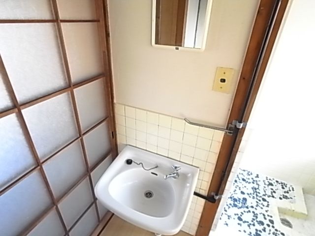 Washroom. Washroom