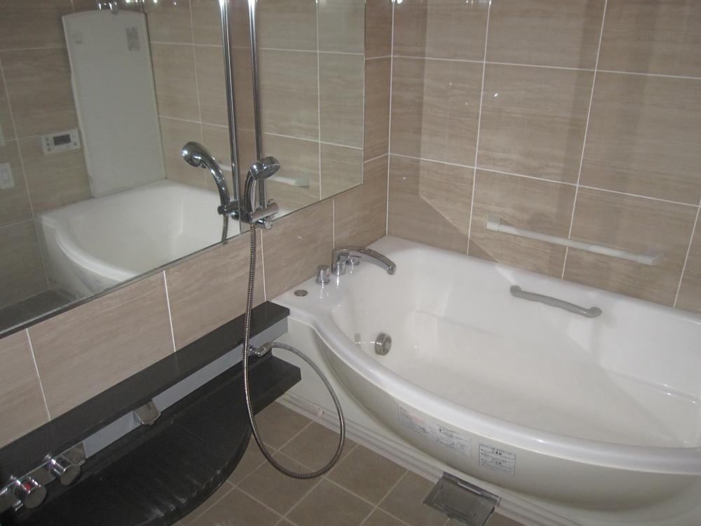 Other Equipment. Bathroom like Omowasu a luxury hotel that will heal the fatigue of the day. Size is 1620 type.
