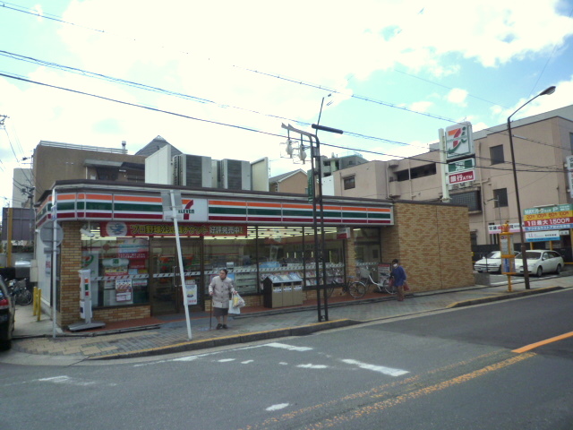 Convenience store. Seven-Eleven Nagoya Nekogahoratori 5-chome up (convenience store) 712m