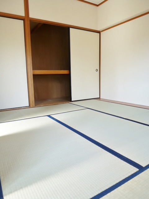 Other room space.  ☆ Japanese-style room 6 Pledge Facing south ☆