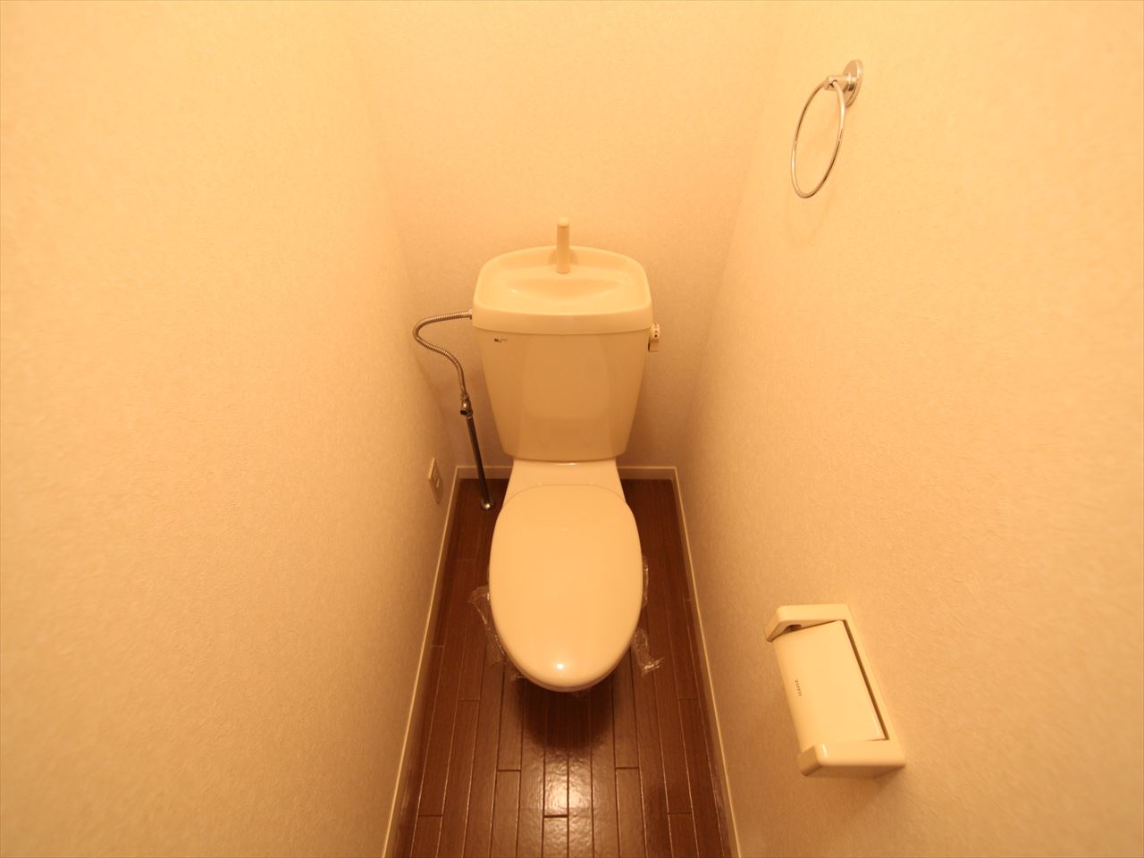 Toilet. toilet Warm water washing toilet seat mounting Allowed