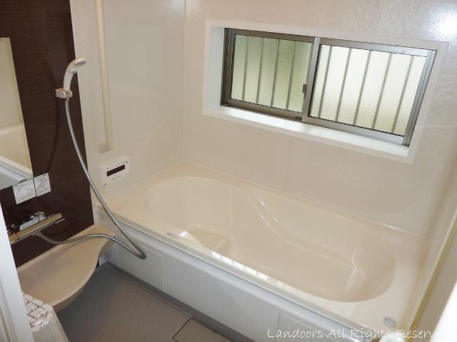 Same specifications photo (bathroom). Image Photos. It is different from the actual building.