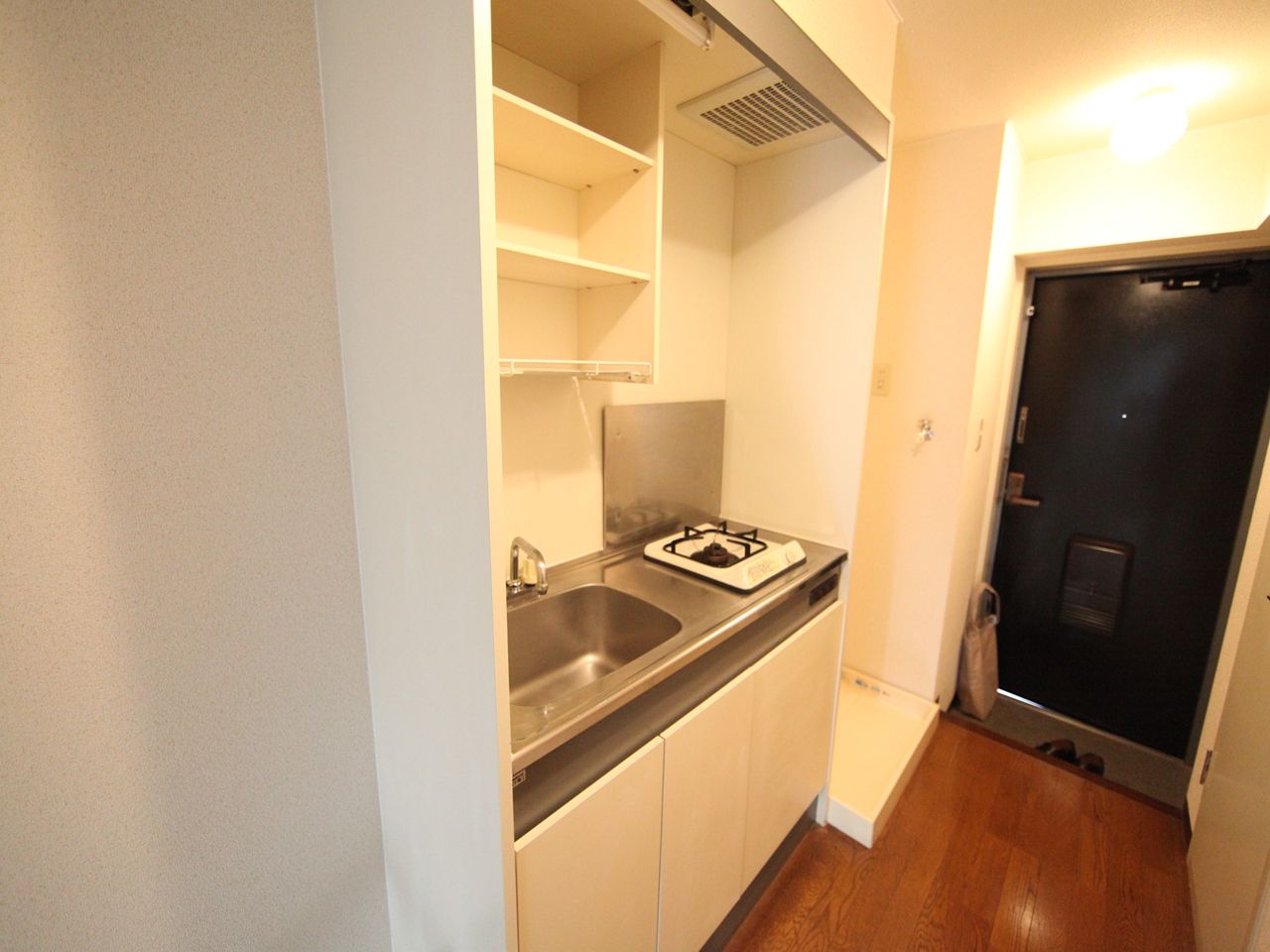 Kitchen. Kitchen (with gas stove) refrigerator ・ Range will be available