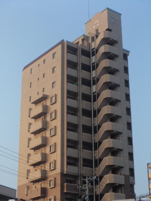 Local appearance photo. Local (11 May 2013) Shooting