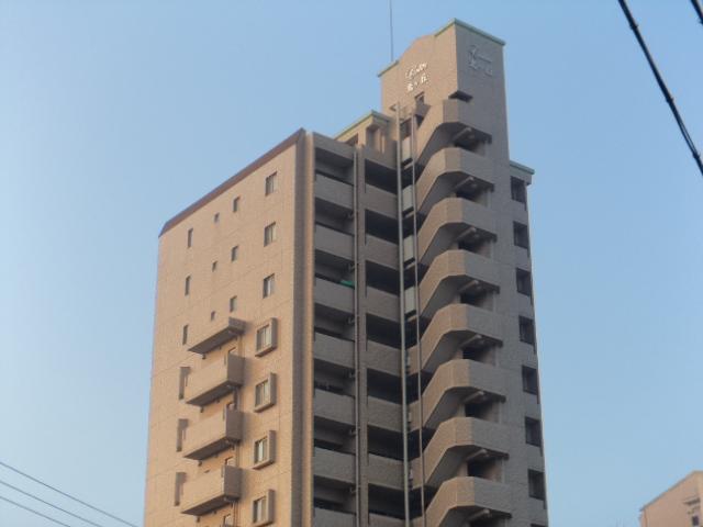 Local appearance photo. Local (11 May 2013) Shooting