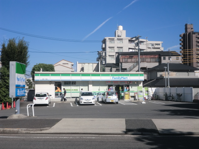 Convenience store. FamilyMart Yoshino chome store up (convenience store) 243m