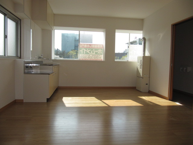 Living and room. LDK10.3