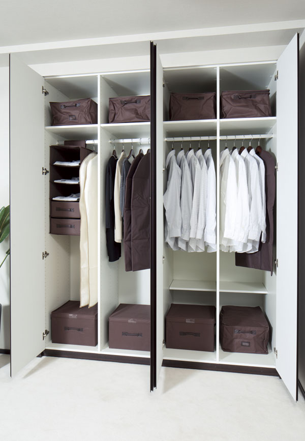 Receipt.  [System storage] According to the type and size of the stored items, System storage to be changed, such as the shelf height. Shirts and bags, Small parts can also be efficiently stored (same specifications)