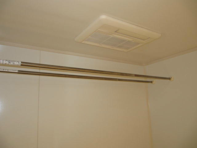 Bath. About room ventilation dryer