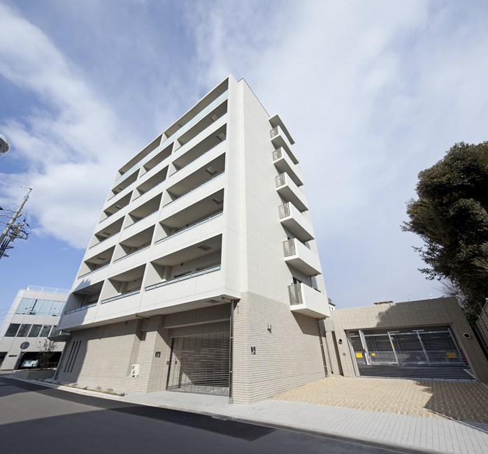 Building appearance. Parking entrance