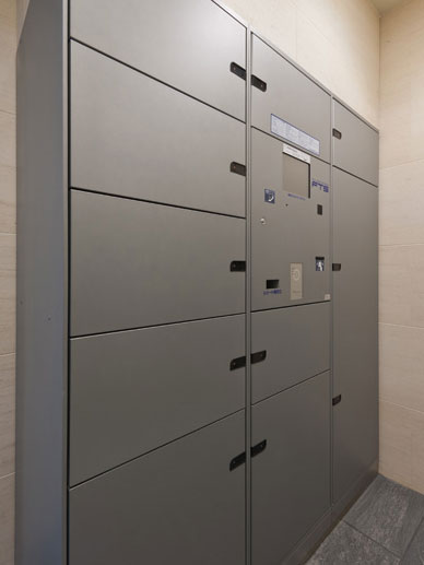 Common utility.  [Full-time home delivery locker] Set up a convenient home delivery locker that can be the temporary storage of the home delivery product that has been delivered to the absence in the entrance hall. You can receive the package at any time 24 hours (same specifications)