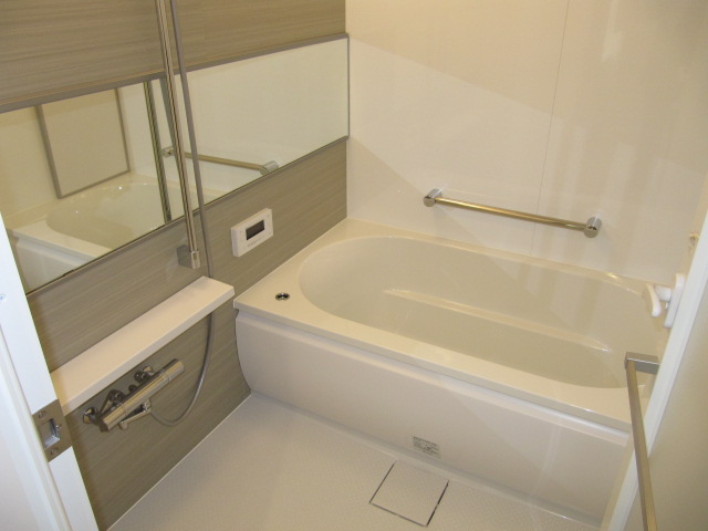 Bath. Reheating ・ Bathroom Dryer