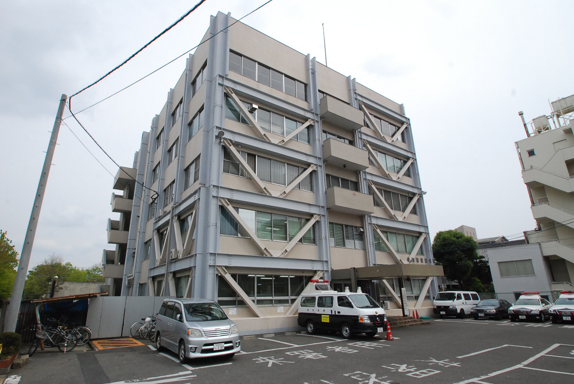 Police station ・ Police box. East police station (police station ・ Until alternating) 795m