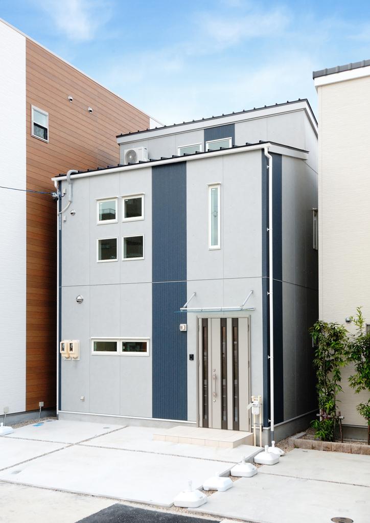 Local appearance photo. Local (11 May 2013) Shooting