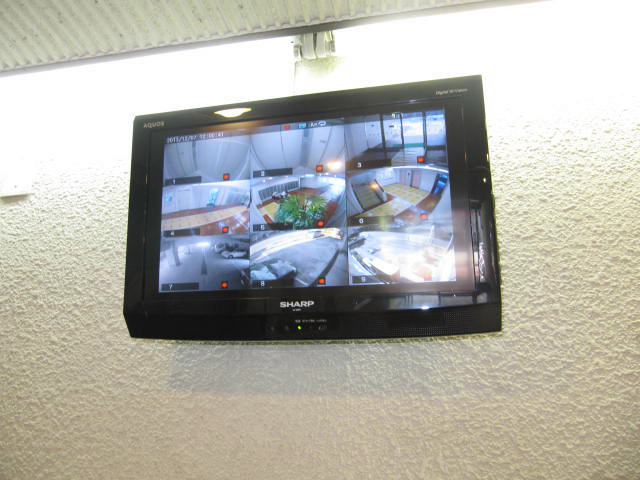 Building appearance. The camera image is reflected in the monitor
