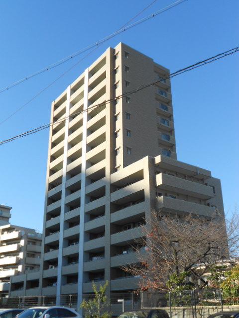 Local appearance photo. Mansion is a mortgage performance evaluation. Publicly display to be an apartment in pursuit of reliable quality performance ・ It has been assessed. Local (12 May 2013) Shooting