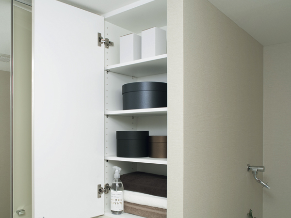 Bathing-wash room.  [Linen cabinet] The powder room, Neat Maeru towels and underwear, etc., Prepare a linen cabinet. For example, after dressing or during bathing, Immediately taken out when needed what you need / Same specifications