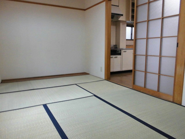 Other room space. Japanese-style room 7.5 quires