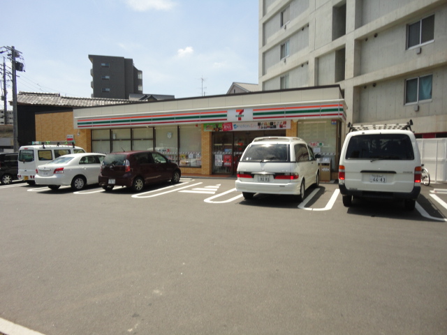 Convenience store. Seven-Eleven Nagoya new can be 2-chome up (convenience store) 297m