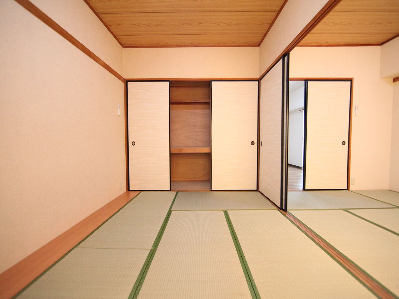 Other room space. Japanese-style room 6 quires Armoire It will lead a Japanese-style room 6 quires next