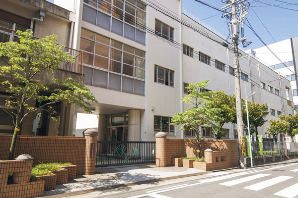 Surrounding environment. Municipal Aoi elementary school (a 9-minute walk ・ About 650m)