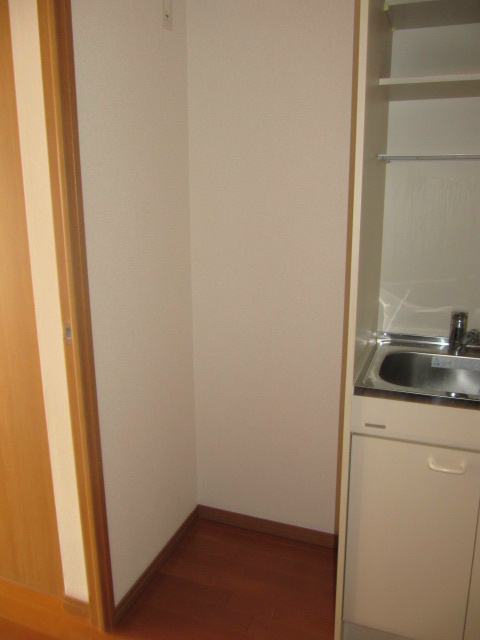 Kitchen. Refrigerator yard ※ It will be the same type of room image. 
