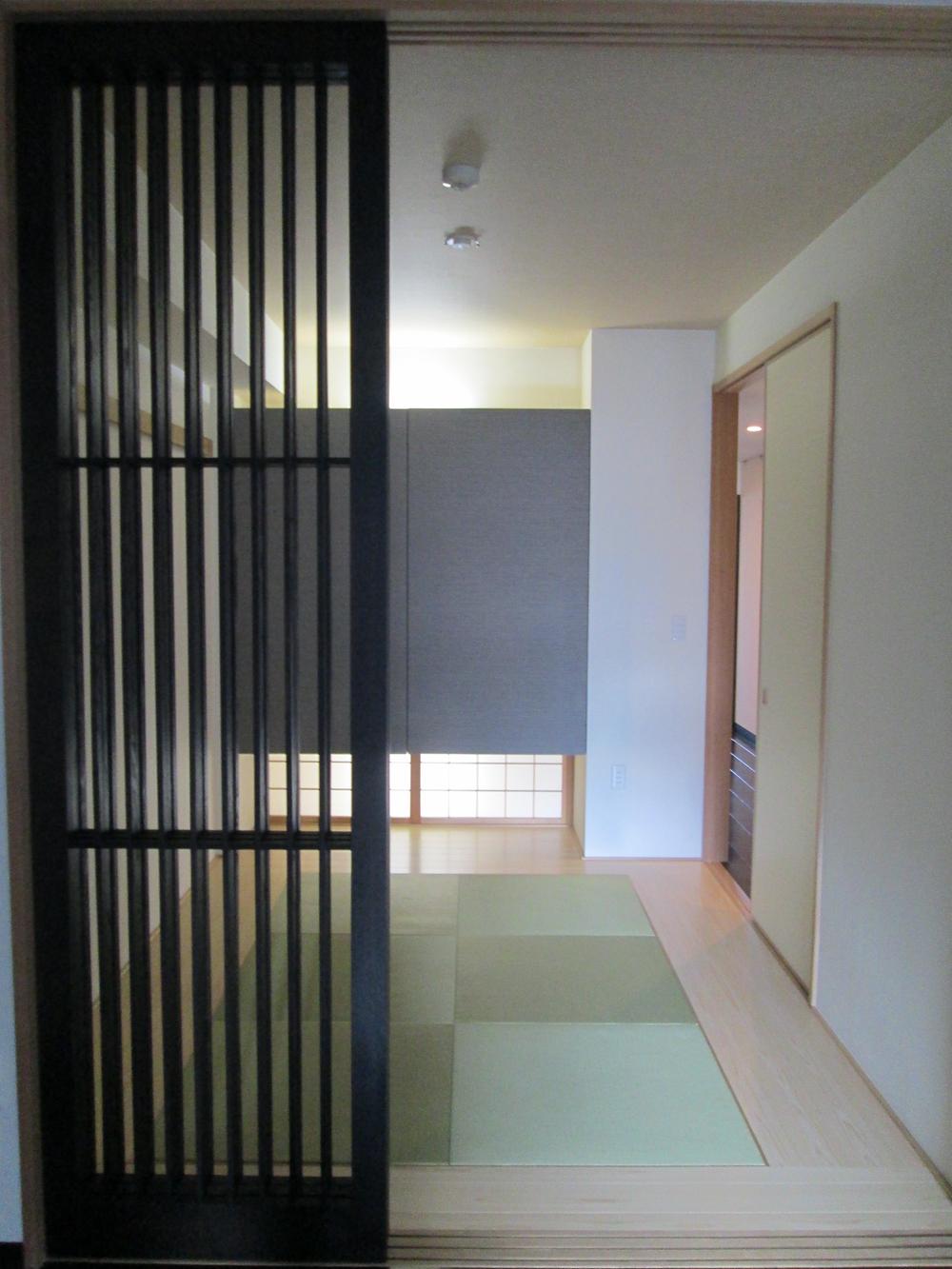 Other introspection. Japanese-style room of calm atmosphere