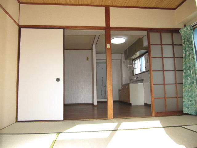 Other room space. When viewed from the veranda