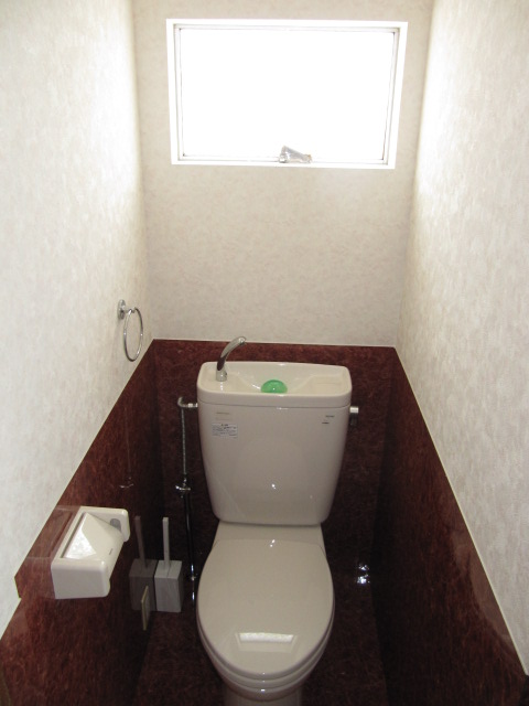 Toilet. Madoyu also to the toilet