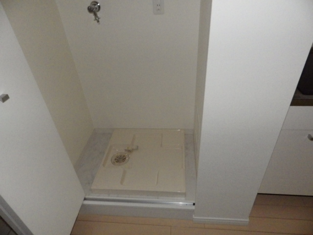 Other Equipment. Indoor washing machine storage can so as not to be visible with the door.