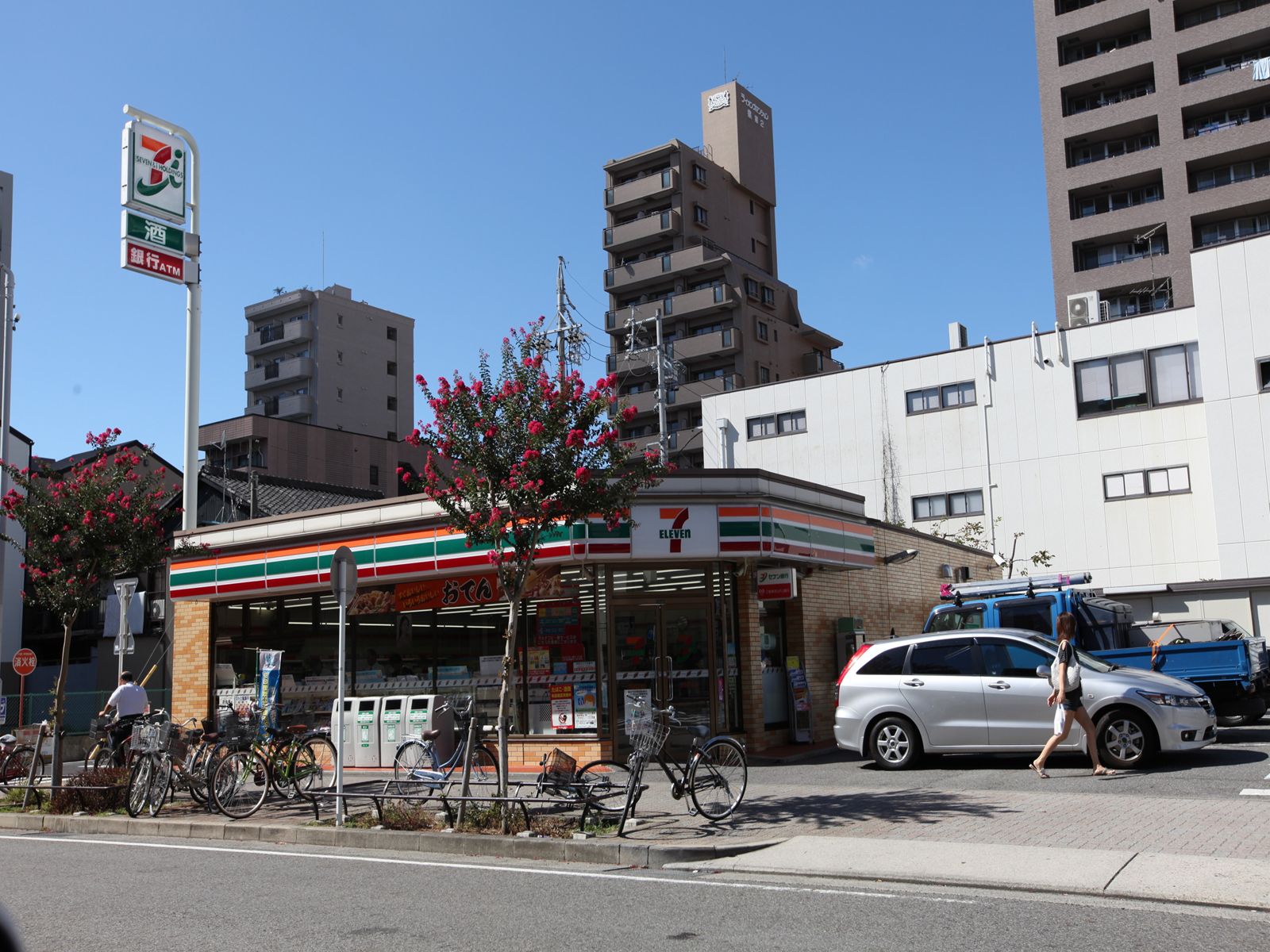 Convenience store. Seven-Eleven Nagoya Izumi 2-chome up (convenience store) 205m