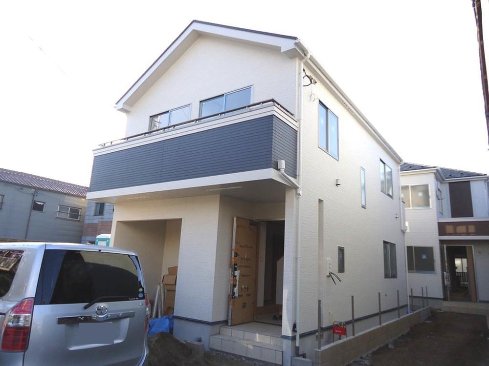 Local appearance photo. 1 Building Local (12 May 2013) Shooting