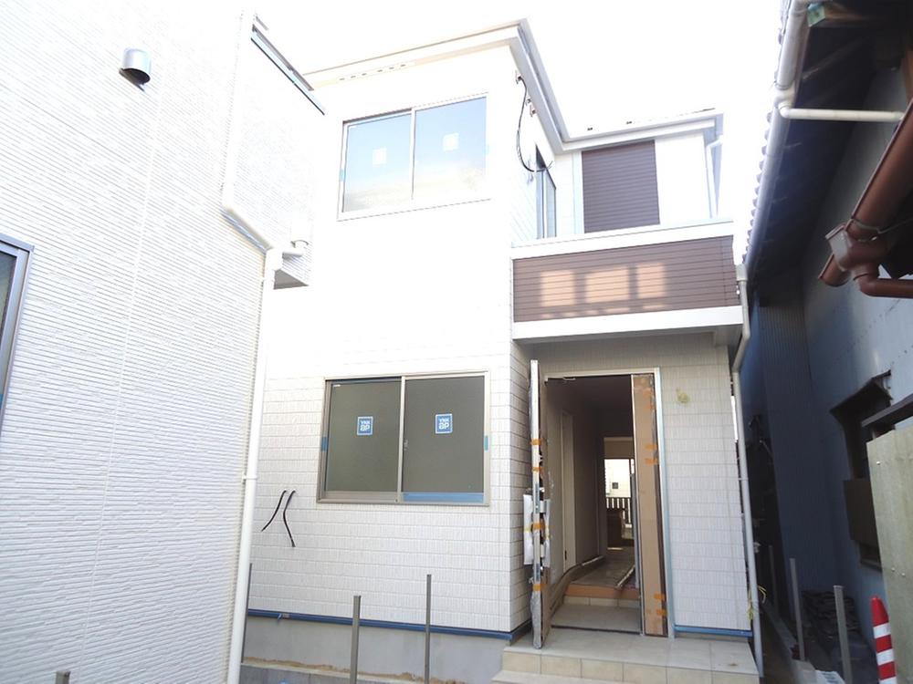 Local appearance photo. Building 2 Local (12 May 2013) Shooting