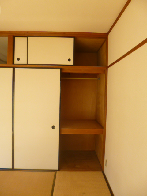 Receipt. Closet of Japanese-style room 1