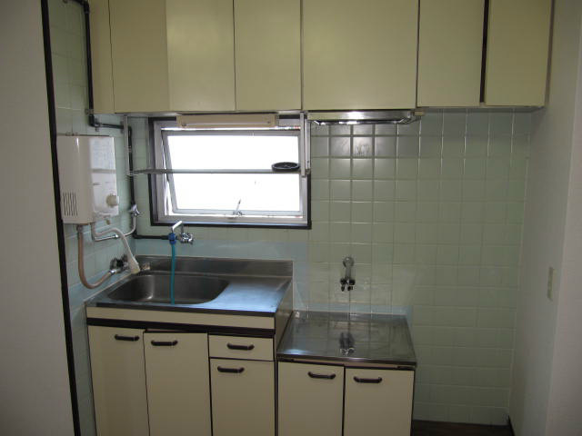 Kitchen. Gas stove installation Allowed