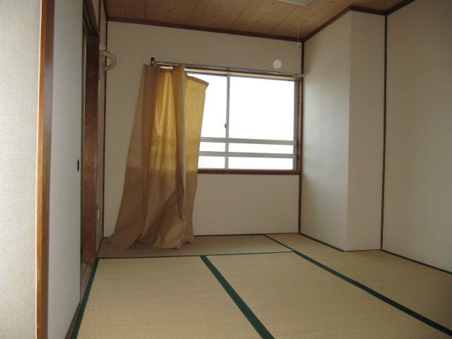 Other room space. Japanese-style room 6 quires