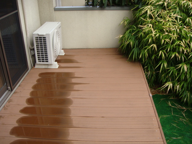 Balcony. Private garden