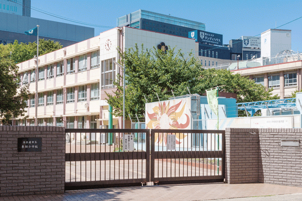 Surrounding environment. Municipal Higashisakura elementary school (4-minute walk ・ About 310m)