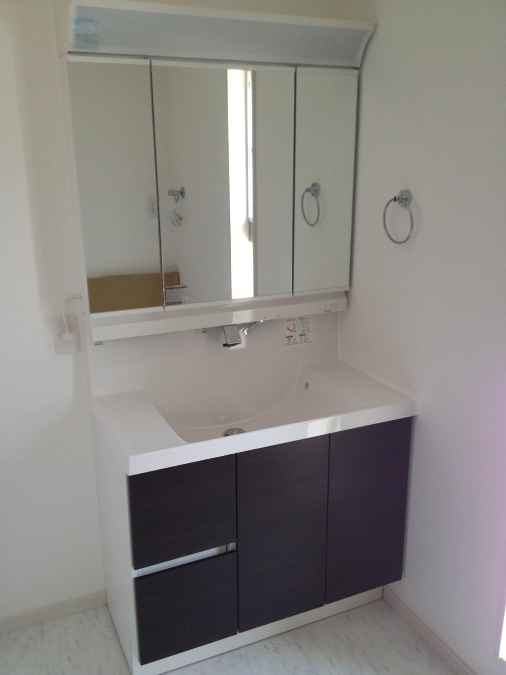 Same specifications photos (Other introspection)