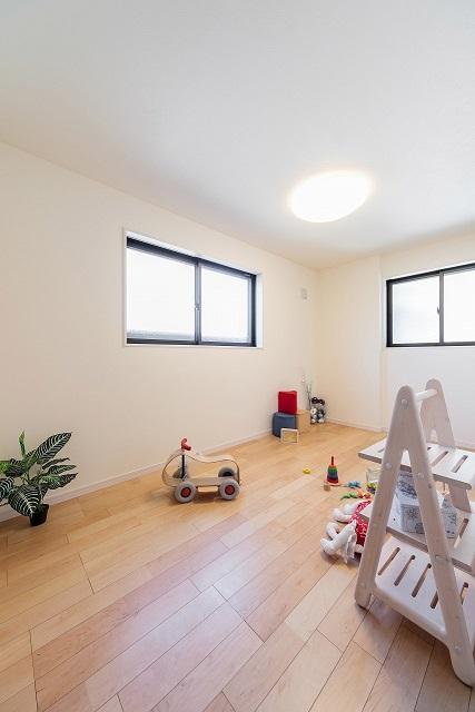 Same specifications photos (Other introspection). Children's construction cases